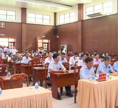 Huyện Long Thành: Người dân nhận đền bù và bàn giao đất tại dự án T1, T2