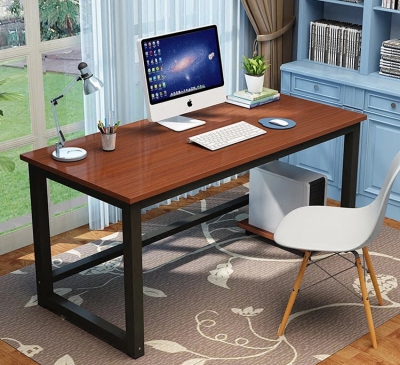 Vị trí tốt nhất để đặt điện thoại, máy tính trên bàn làm việc