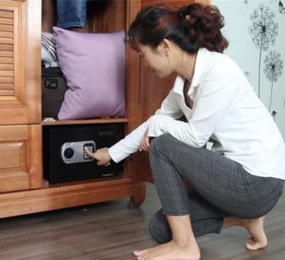 Vị trí đặt két sắt trong phòng ngủ mang tài lộc về cho gia chủ.