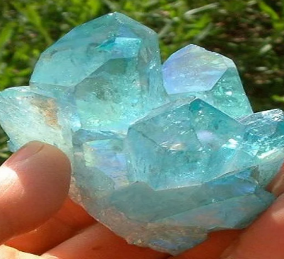 Ý nghĩa phong thủy của đá thạch anh xanh dương